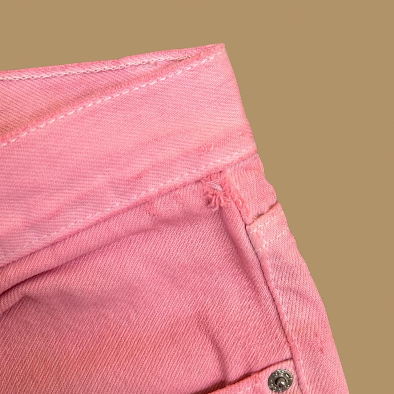 Vintage Levi's 550 USA Relaxed Straight Leg Jeans Pink W33 L32