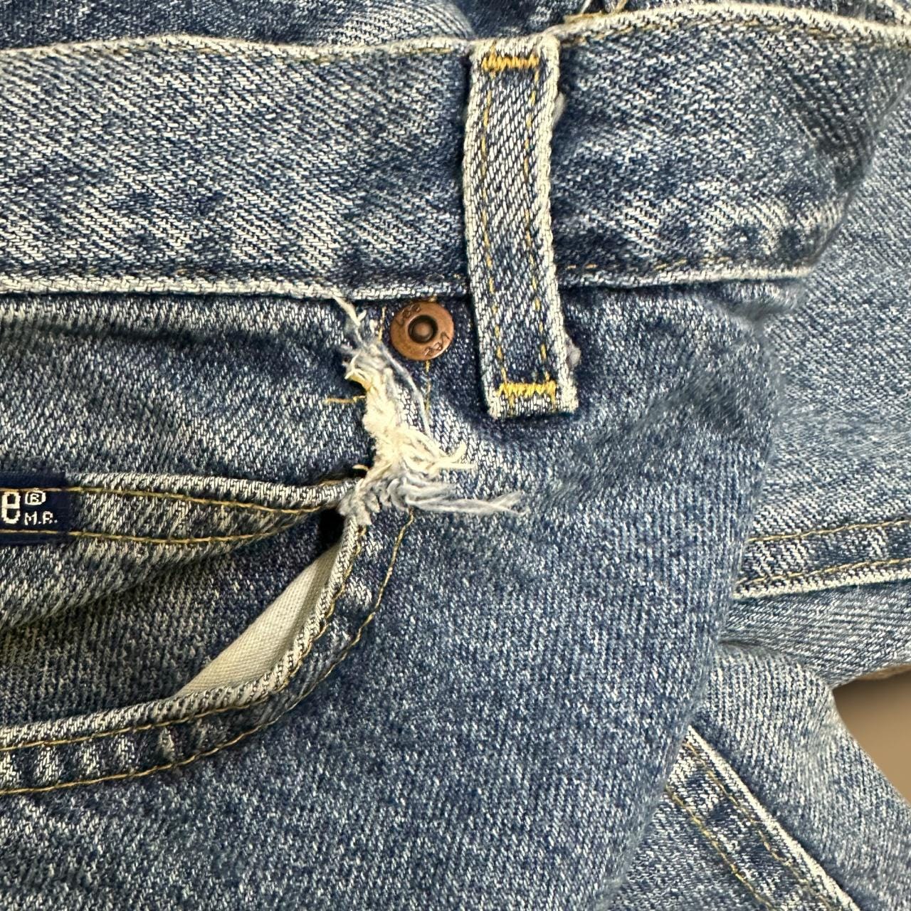 Vintage 90's Lee Tapered Leg Mom Jeans Mid Blue W38 L28