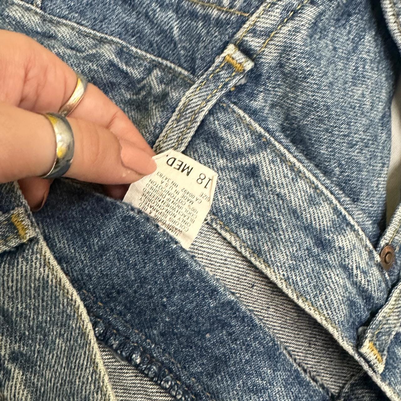 Vintage 90's Lee Tapered Leg Mom Jeans Mid Blue Stonewash W33 L30