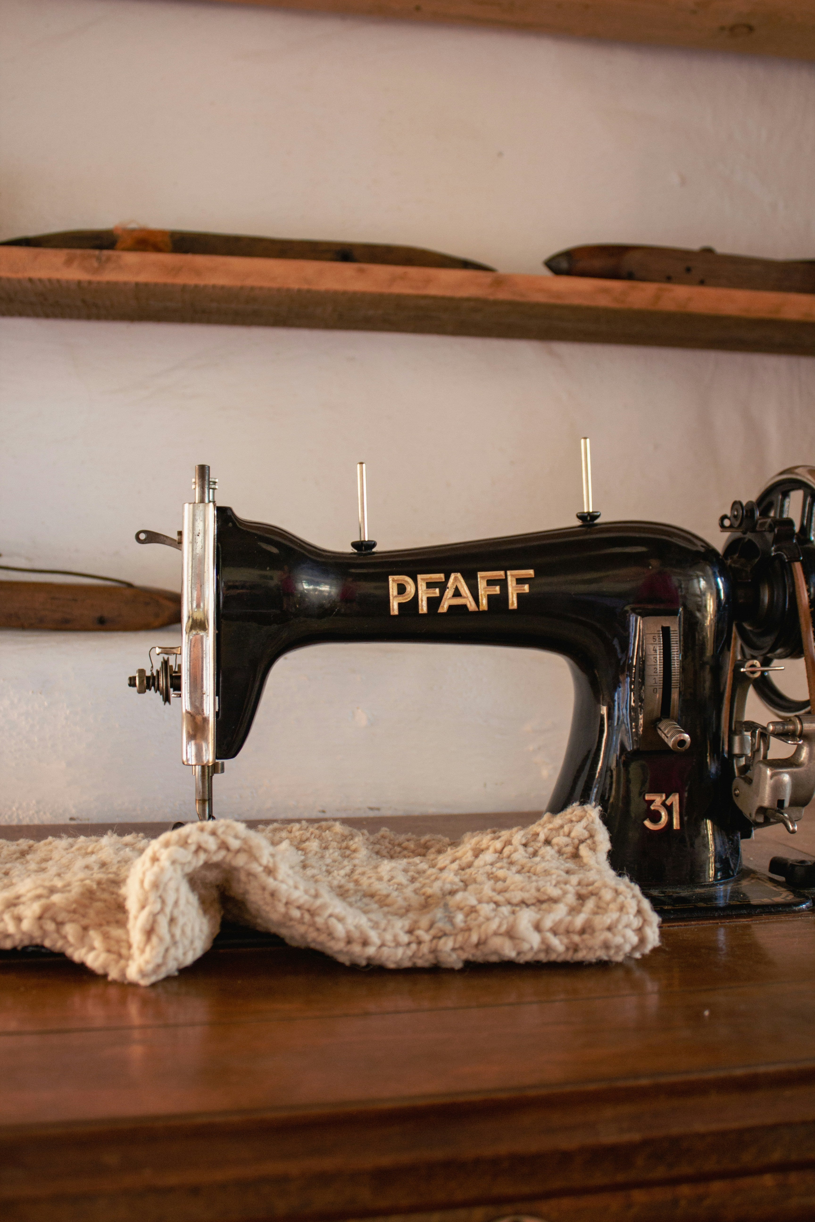 Pfaff Sewing Machines: The Top Choice for Denim Repair and Fabric Mastery