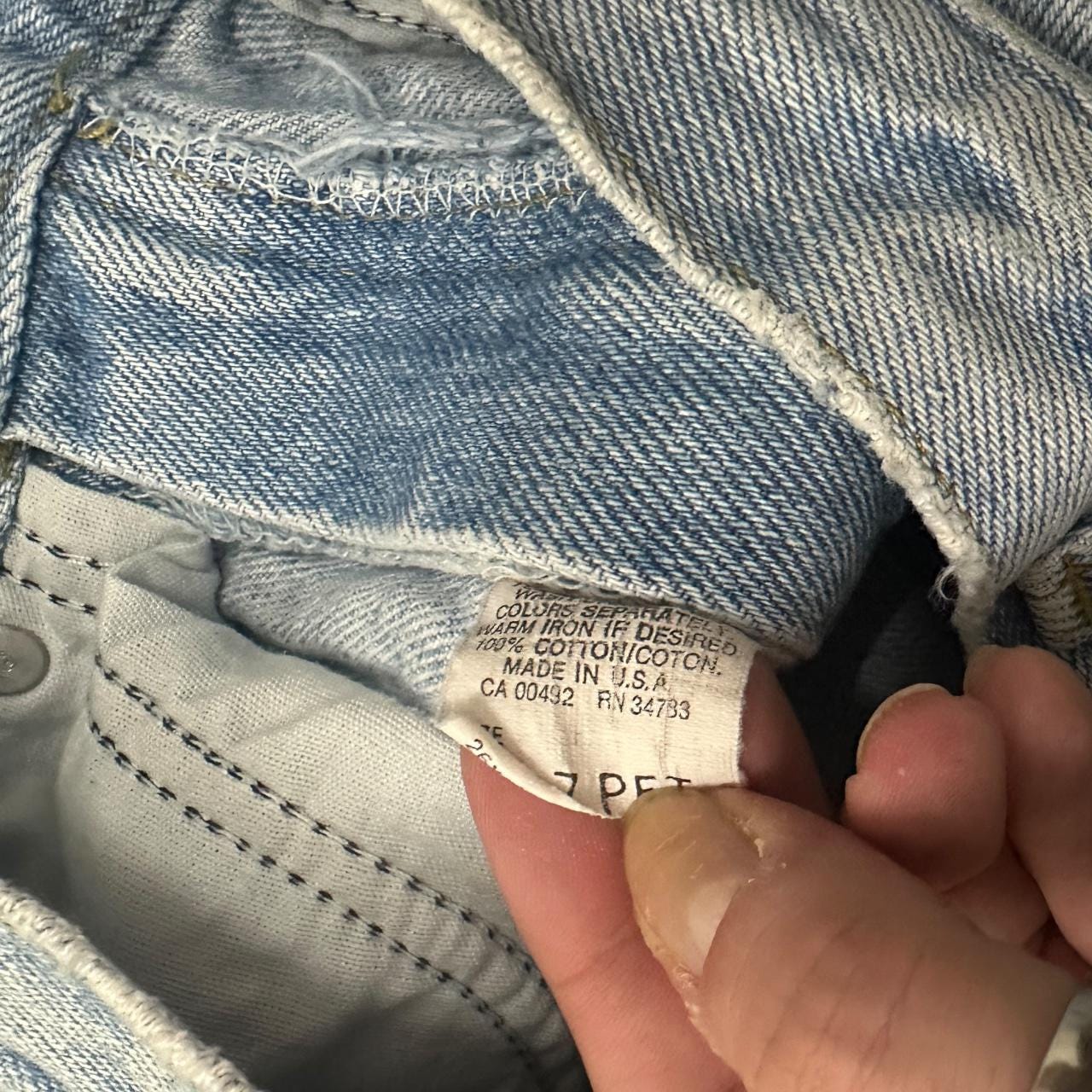 Vintage 90s Lee Tapered Leg Mom Jeans Light Blue Stonewash W24 L26