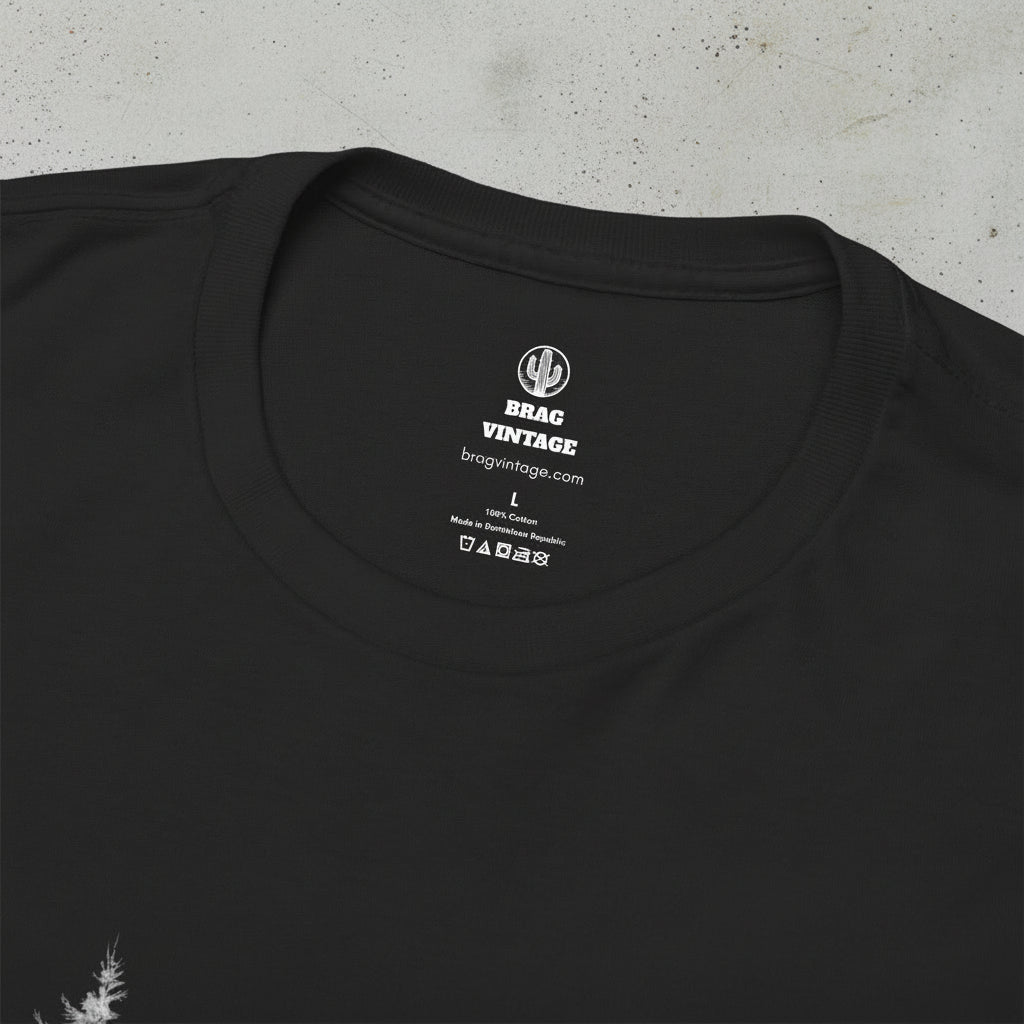 Brag Vintage Unisex Mountain Bear T-Shirt Black