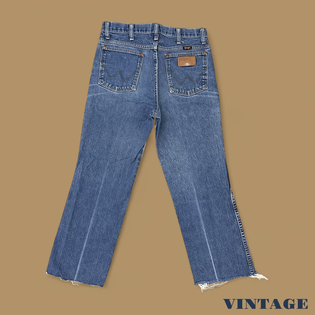 Vintage Wrangler USA Raw Hem Straight Leg Cropped Jeans Mid Blue W30 L24