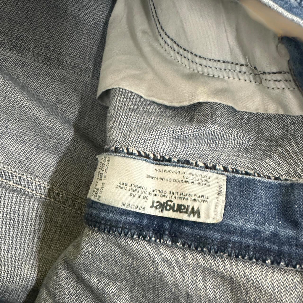 Vintage Wrangler USA Raw Hem Straight Leg Cropped Jeans Mid Blue W38 L26