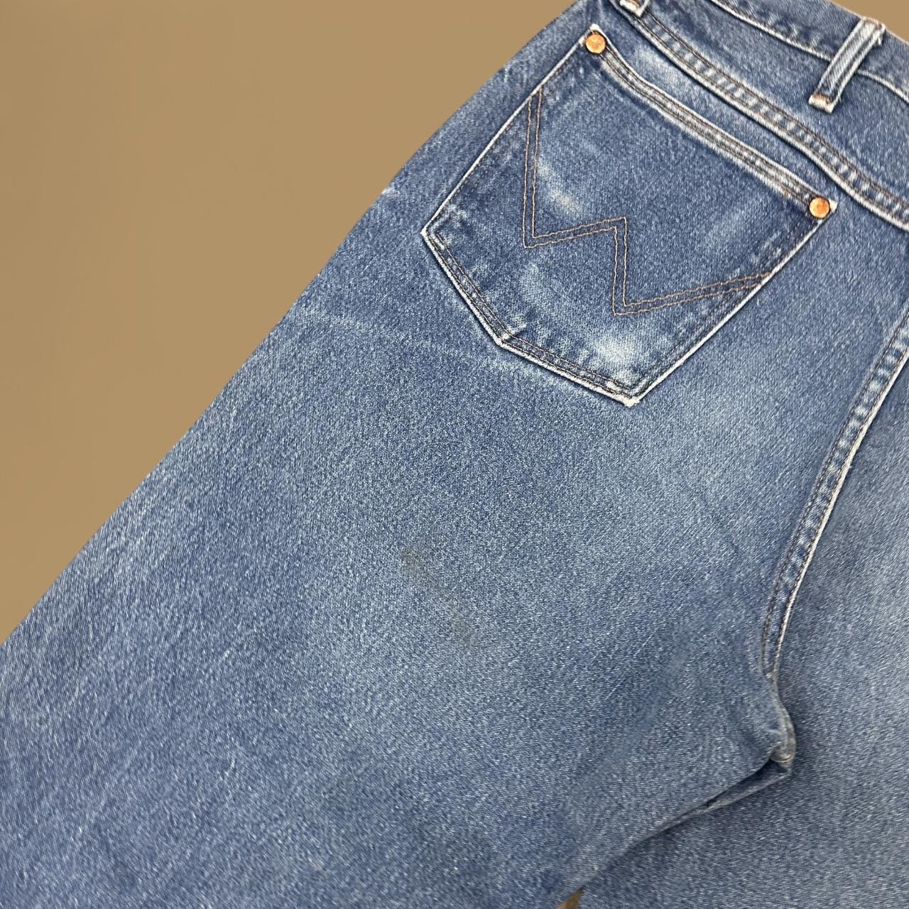 Vintage Wrangler USA Raw Hem Relaxed Straight Leg Skater Jeans Mid Blue W34 L31