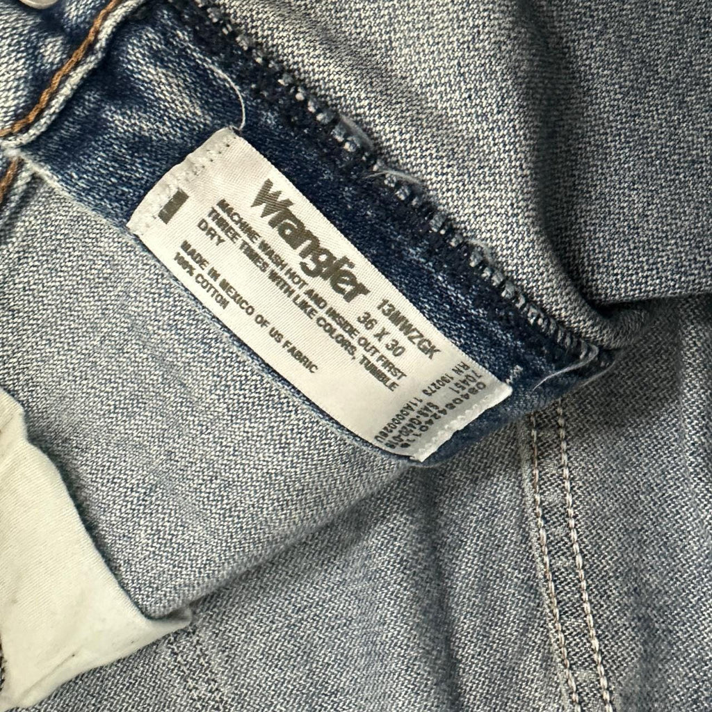 Vintage Wrangler USA Raw Hem Straight Leg Skater Jeans Mid Blue W36 L28