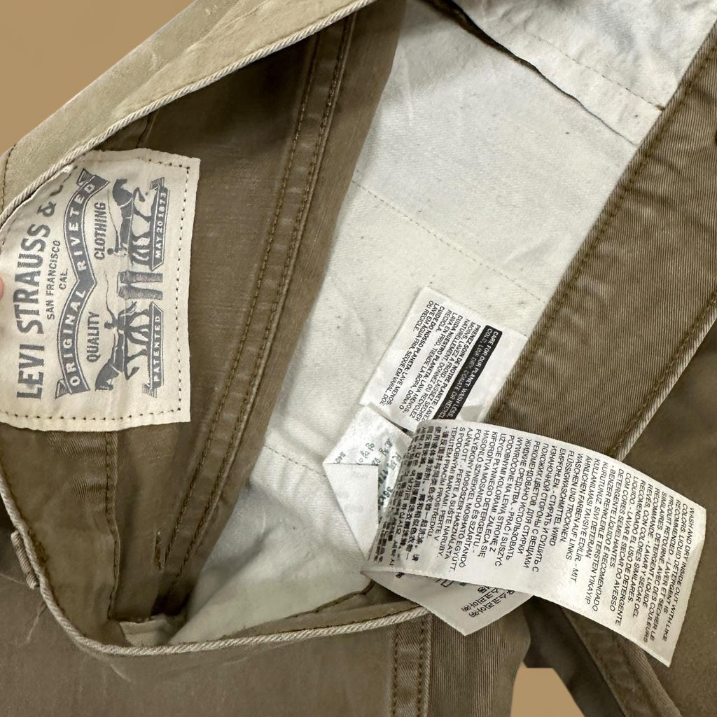 Vintage Levi&#39;s 511 Slim Straight Leg Chino Trousers Beige W36 L32