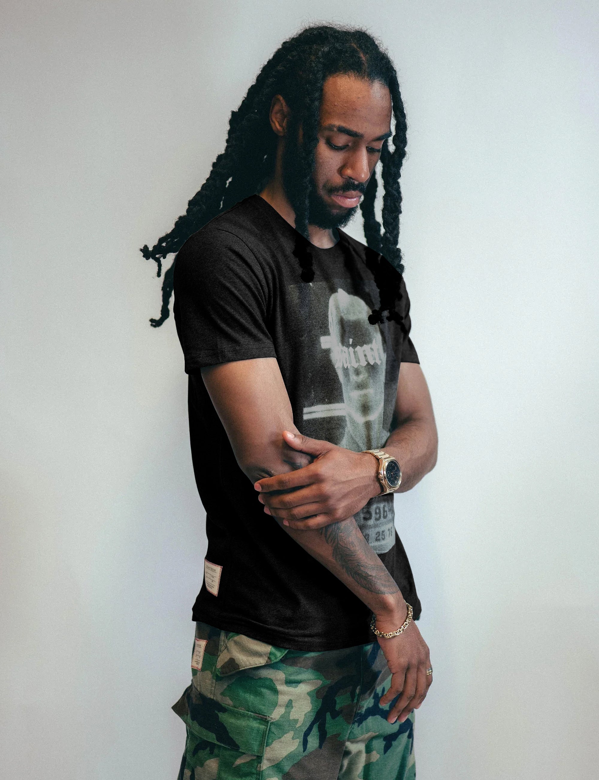 'Saint' T-Shirt in Black