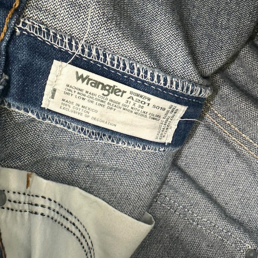 Vintage Wrangler Distressed Straight Leg Raw Hem Ankle Jeans Dark Blue W31 L25