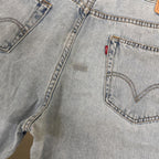 Vintage Levi&#39;s 550 Relaxed Straight Leg Jeans Light Blue W36 L30
