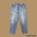 Vintage 90s Lee Tapered Leg Mom Jeans Light Blue W31 L29