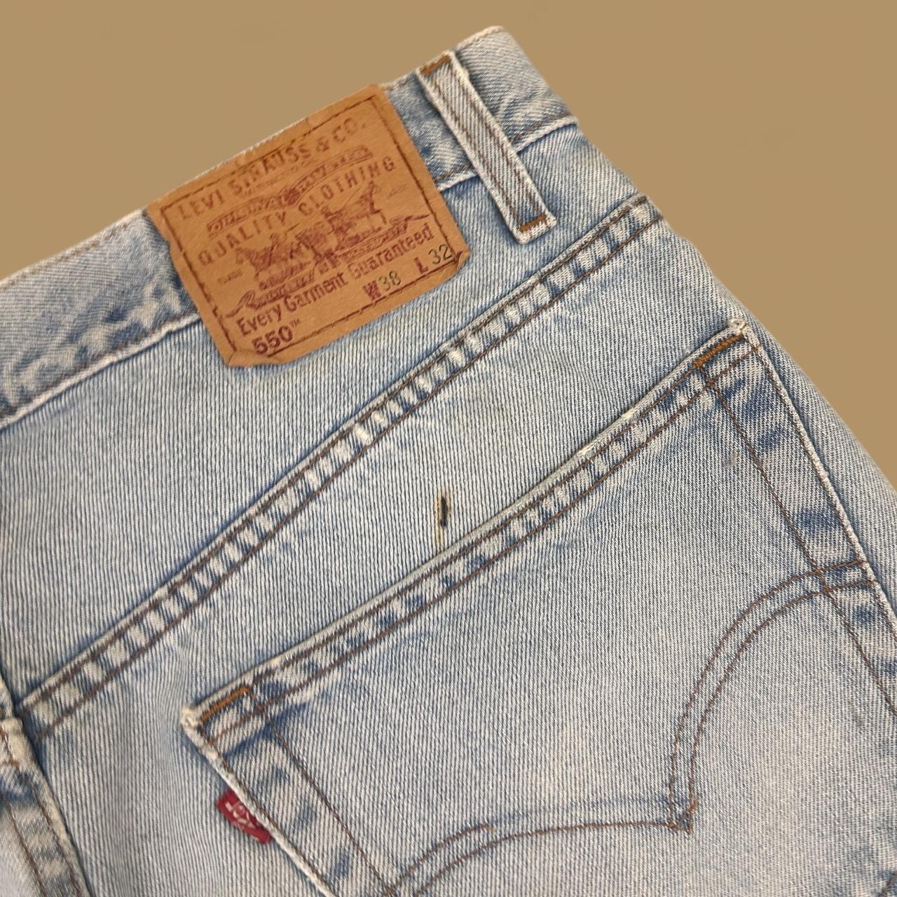 Vintage Levi&#39;s 550 Relaxed Straight Leg Jeans Light Blue W38 L32