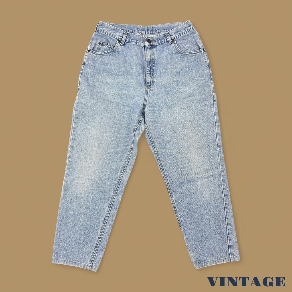 Vintage 90&#39;s Lee Tapered Leg Mom Jeans Light Blue W32 L27