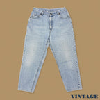 Vintage 90&#39;s Lee Tapered Leg Mom Jeans Light Blue W32 L27