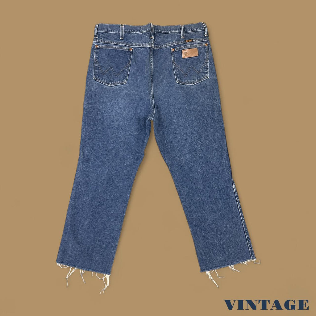 Vintage Wrangler USA Raw Hem Straight Leg Cropped Jeans Mid Blue W38 L26