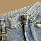 Vintage 80s Lee Tapered Leg Mom Jeans Light Blue W26 L29