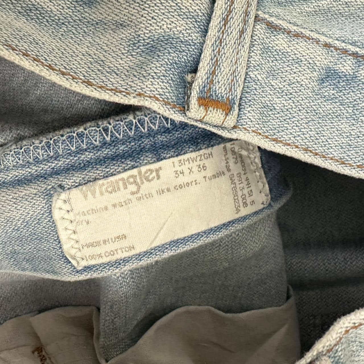 Vintage Wrangler USA Raw Hem Straight Leg Jeans Light Blue W34 L31