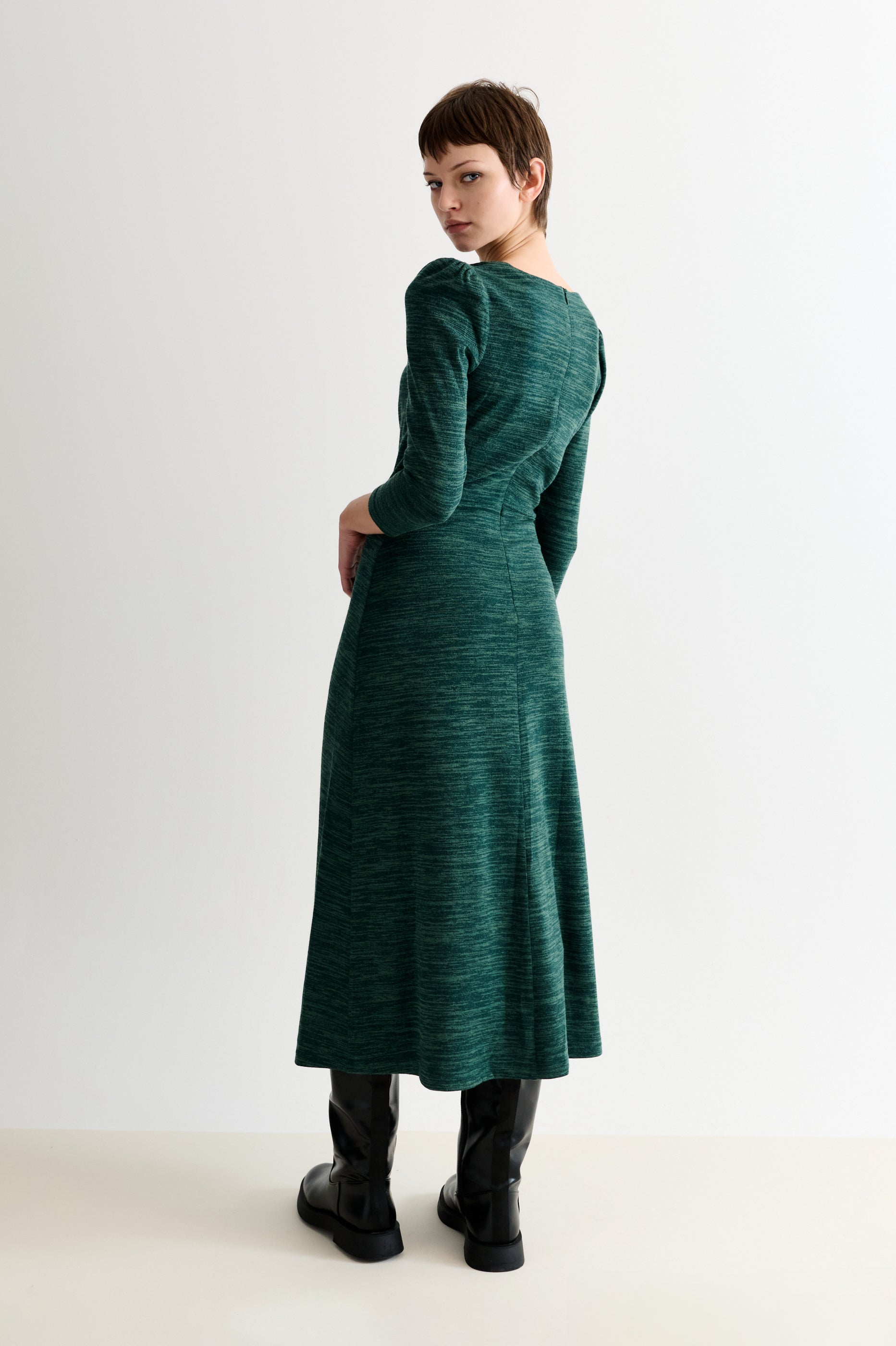Ambrose Sustainable Marl Sweetheart Neck Midi Dress – Green