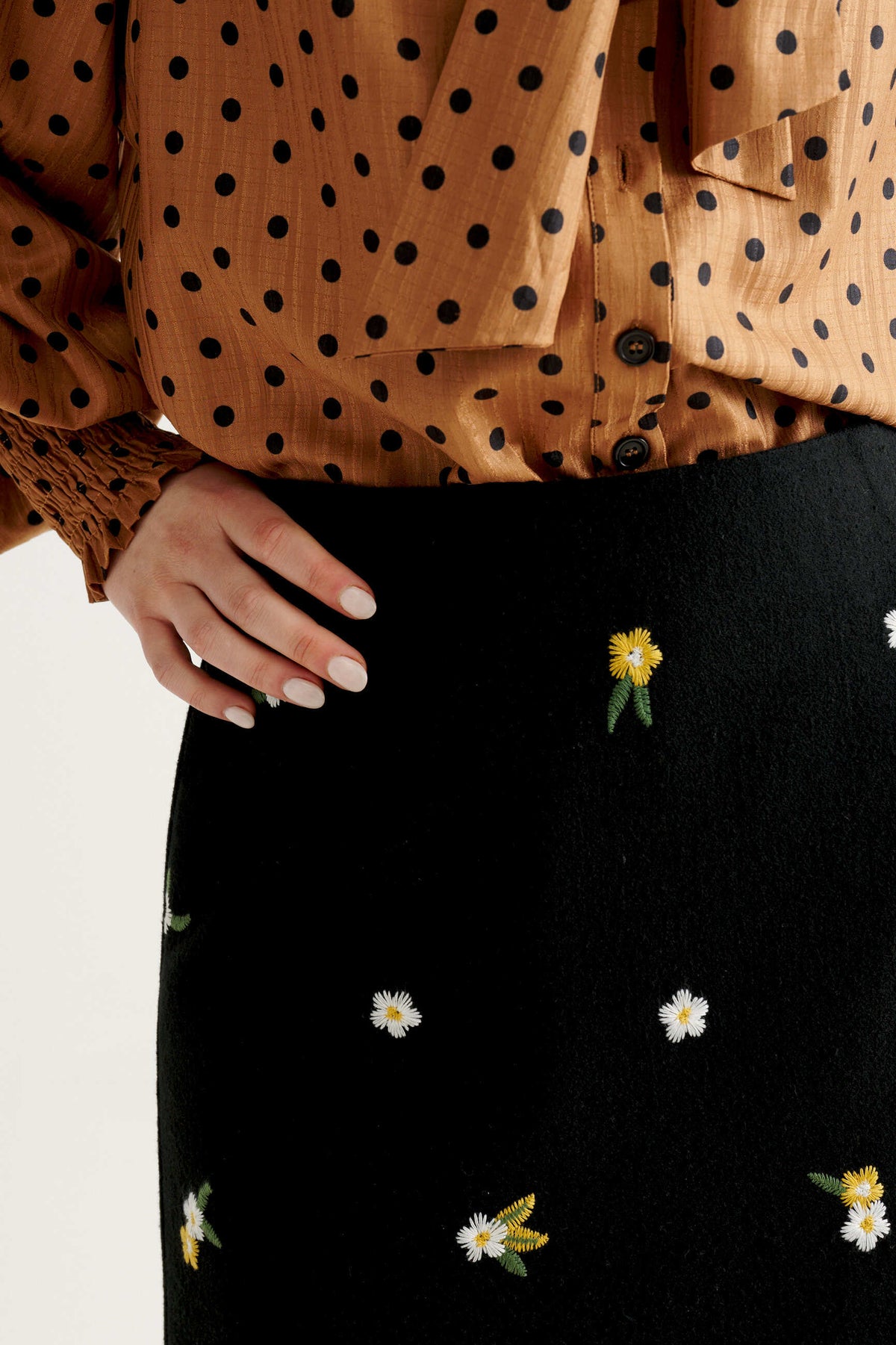 Aubin Daisy Embroidered Tweed A-Line Skirt - Black