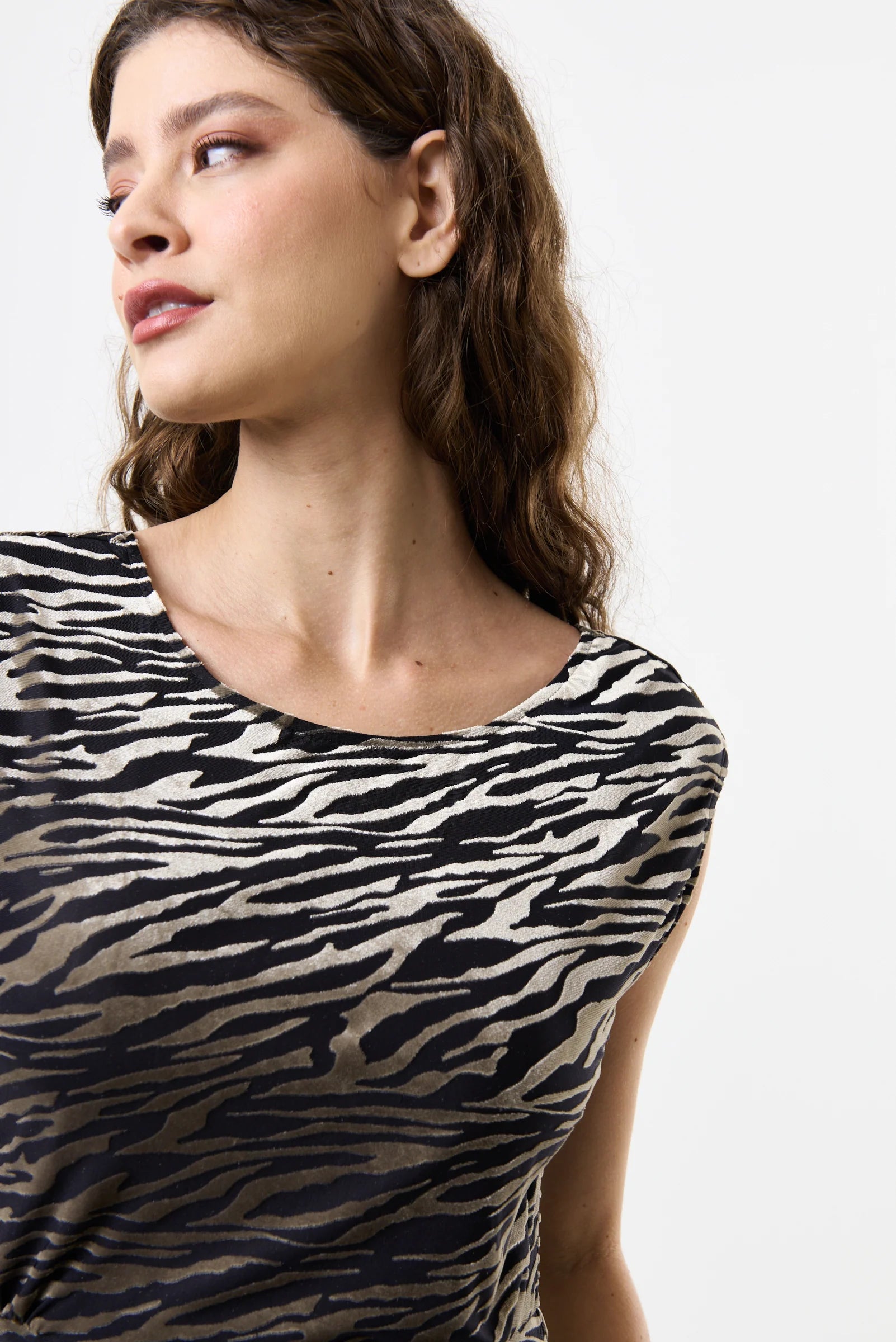 Beyla Zebra Devorie V-Back Midaxi Dress