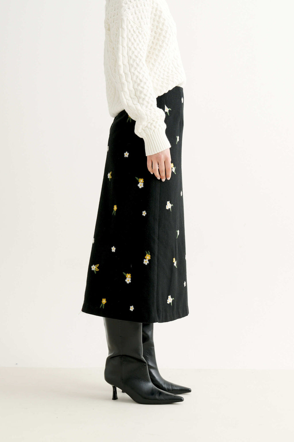 Buffy Daisy Tweed Midi Skirt - Black