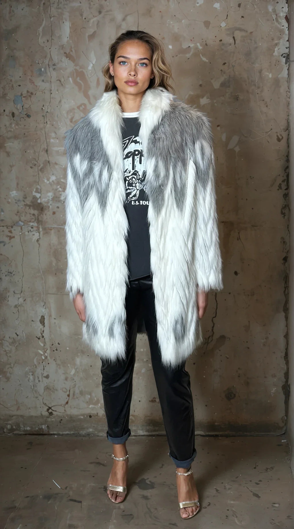 Original 1970's Vintage White / Grey Fox Faux Fur Coat UK 8 - 16