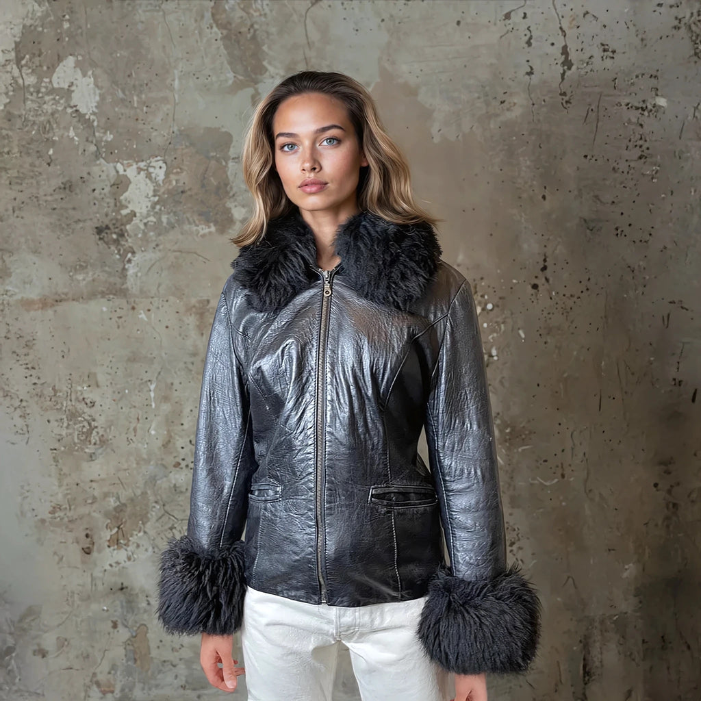 Super Cute Original Vintage 1980's Black Leather & Sheepskin Coat UK 8 - 12