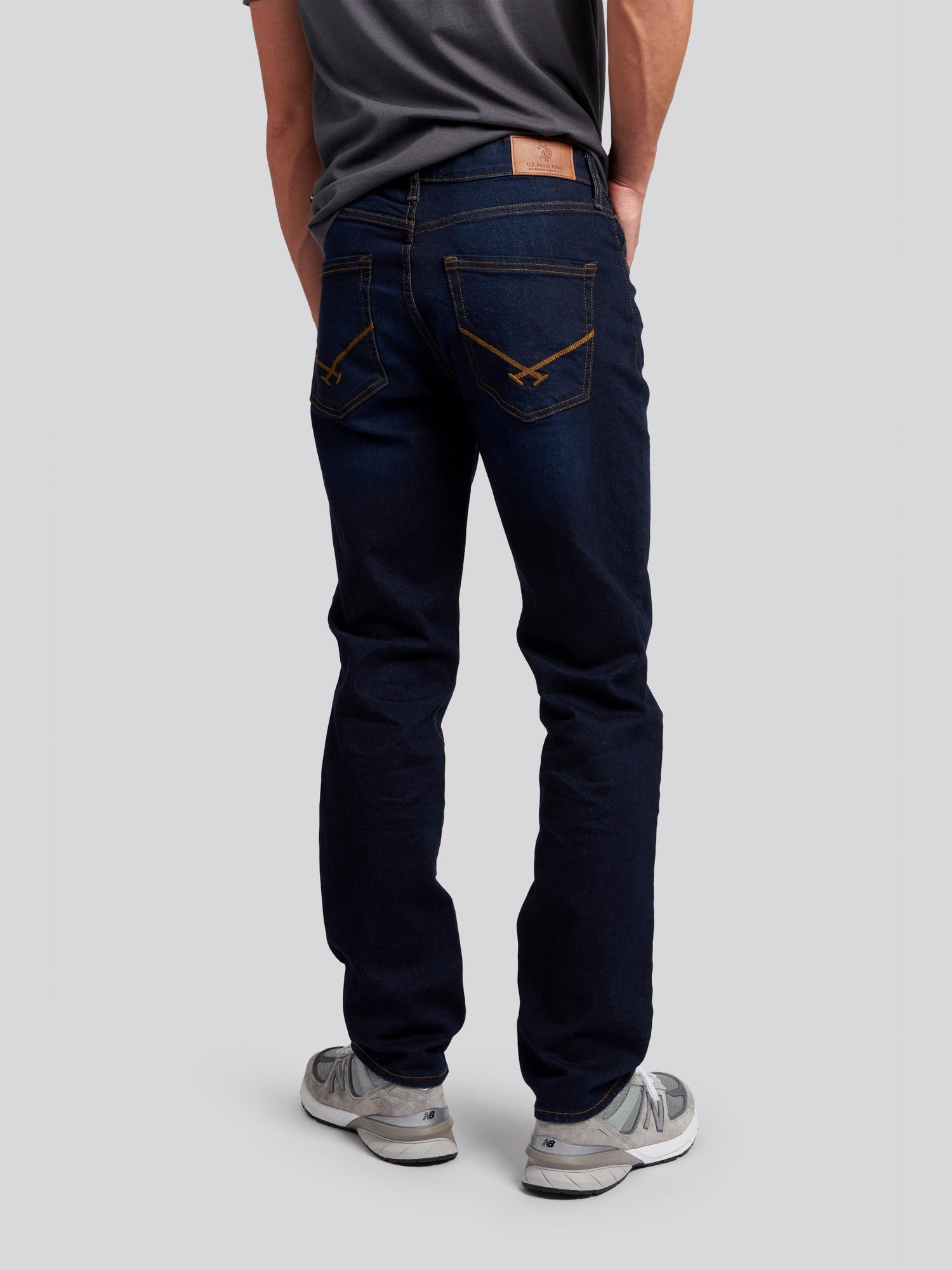 Mens 5 Pocket Regular Fit Denim Jeans in Rinse Wash