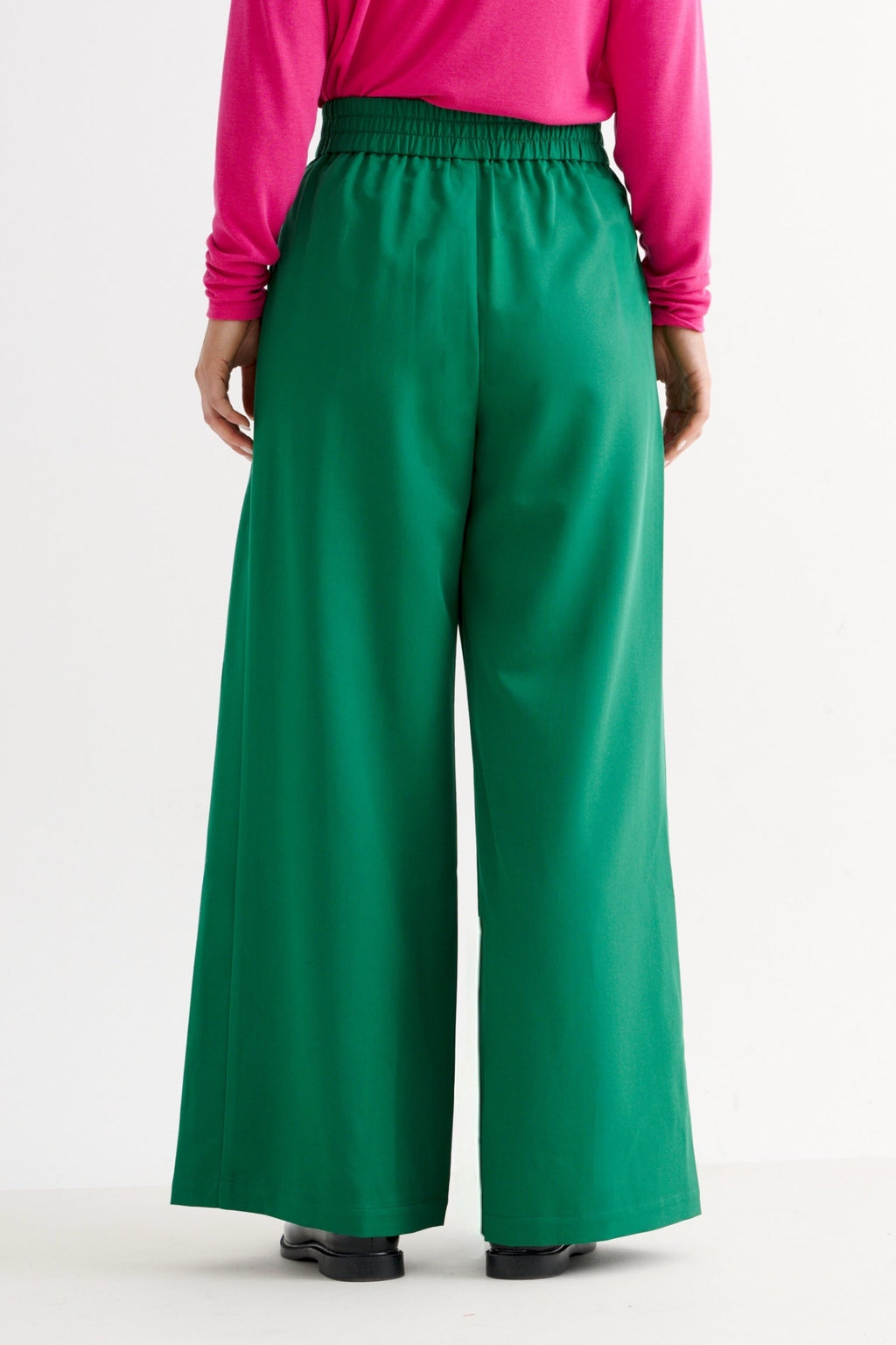 Tyler Fine Twill Pleat Front Wide Leg Trouser - Ivy Green
