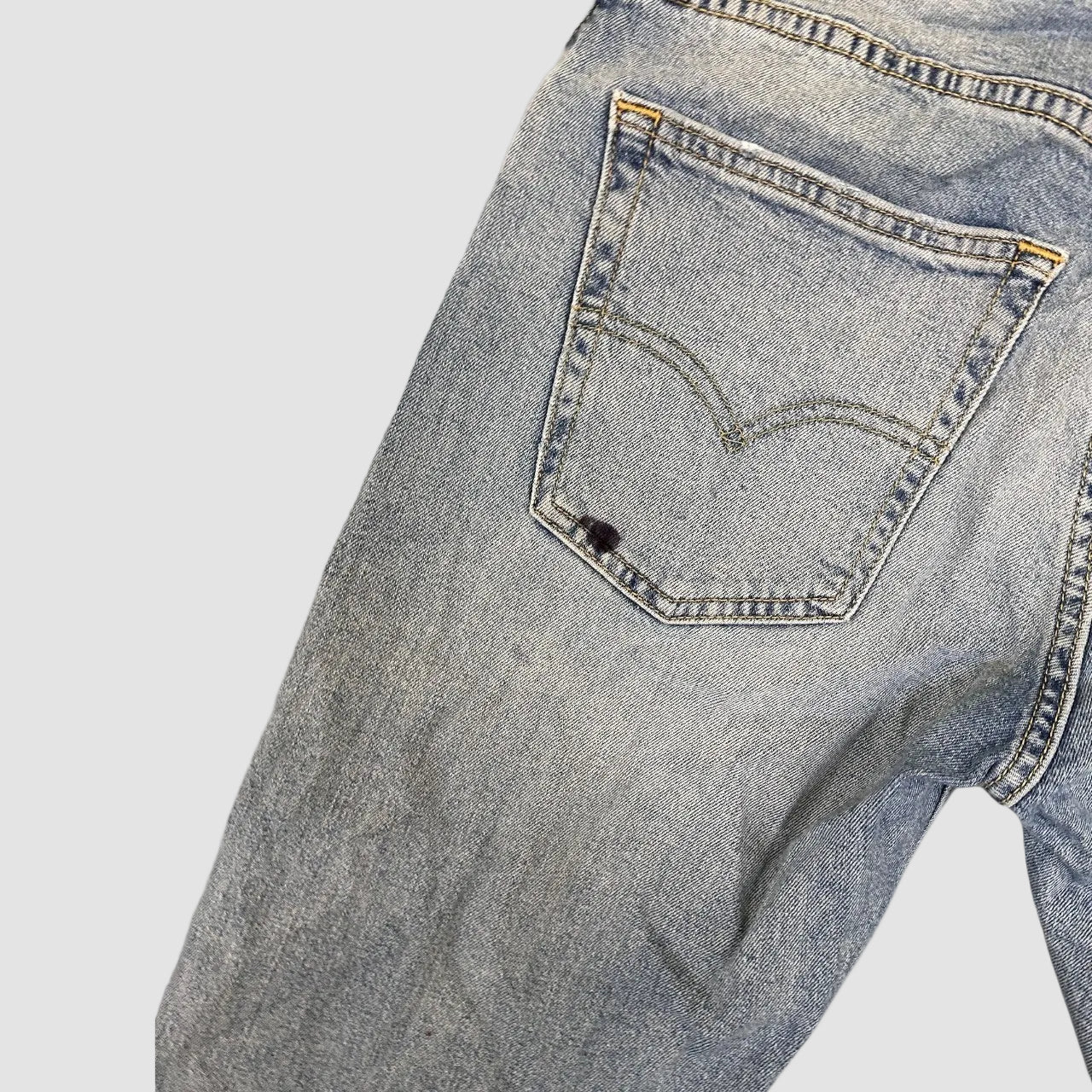 Vintage Levi's 512 Distressed Slim Straight Jeans Light Blue W32 L34