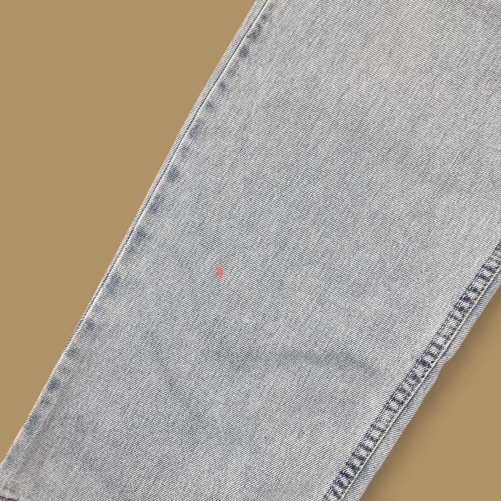 Vintage Levi&#39;s 550 Relaxed Straight Leg Jeans Light Blue W36 L30