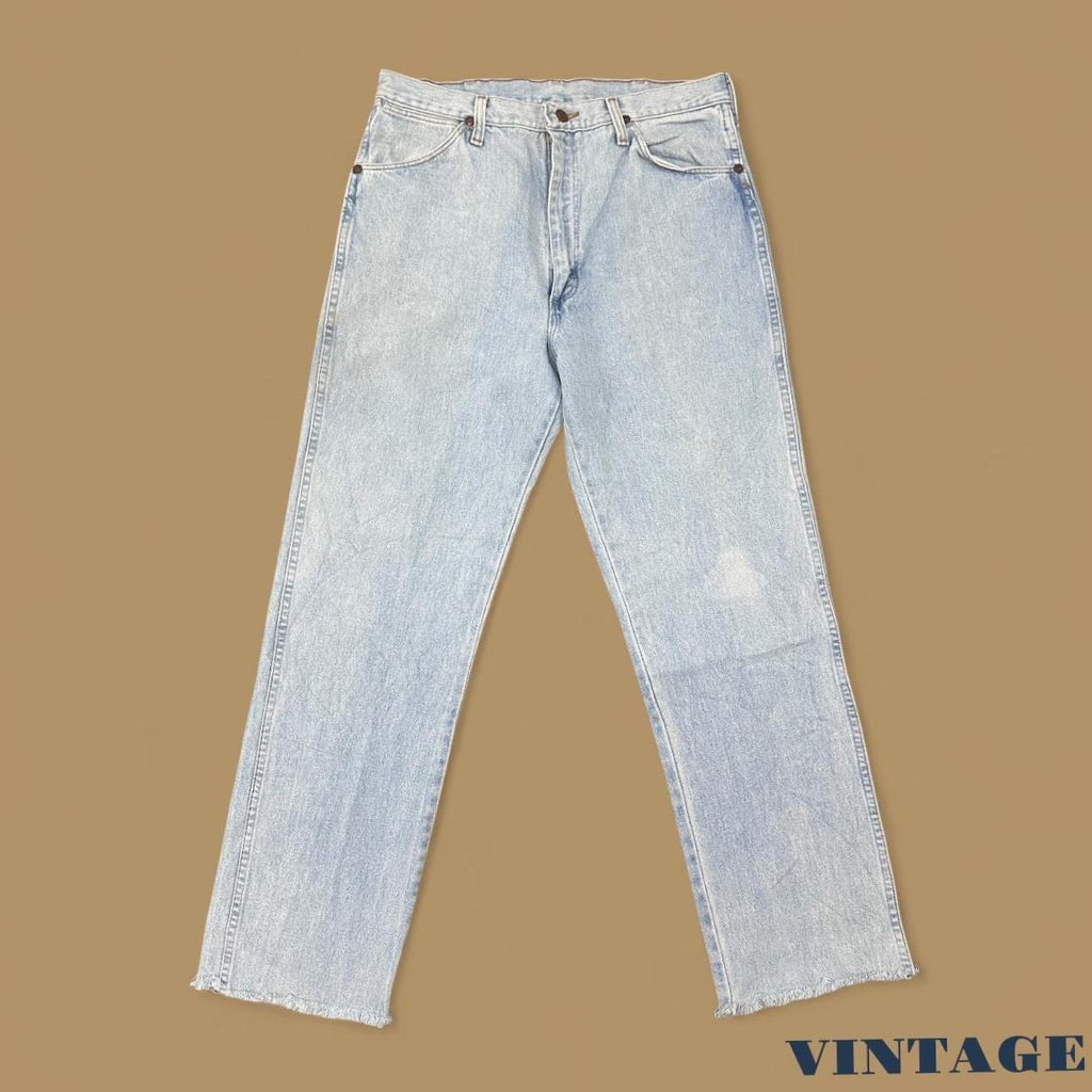 Vintage Wrangler USA Raw Hem Straight Leg Jeans Light Blue W34 L31