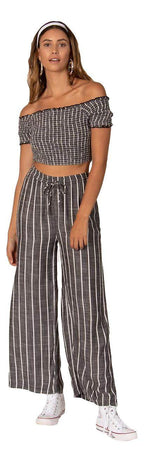 Sisstrevolution  - Smocked up woven top