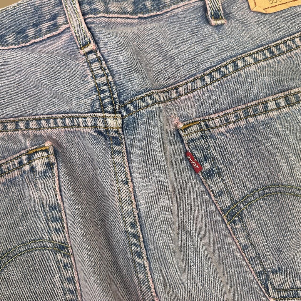 Vintage Levi&#39;s 550 Relaxed Straight Leg Jeans Pink/Blue W40 L32