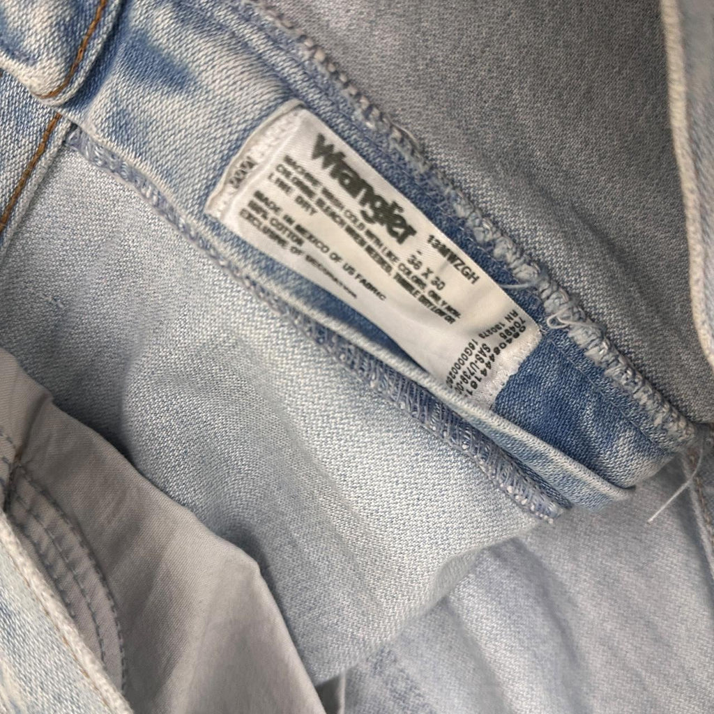 Vintage Wrangler USA Raw Hem Straight Leg Ankle Jeans Light Blue W38 L26