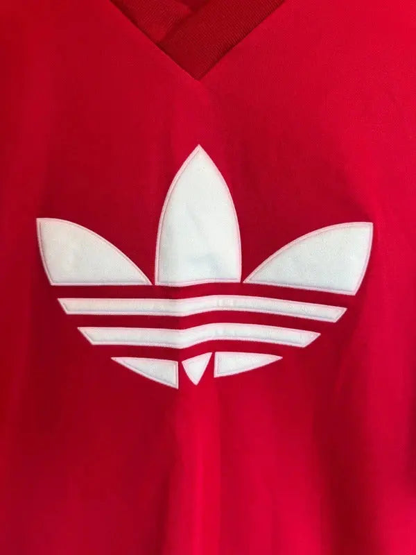 Original early 90s Vintage Adidas t-shirt Medium 90s Y2K Medium