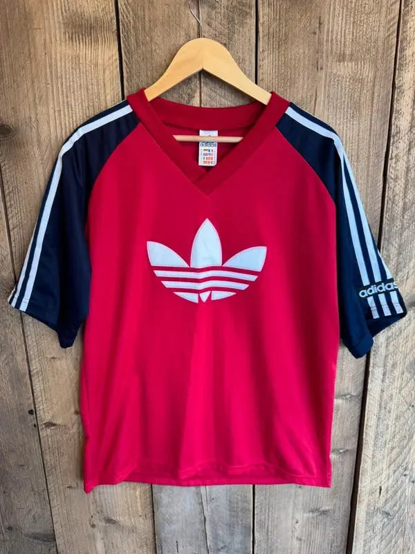 Original early 90s Vintage Adidas t-shirt Medium 90s Y2K Medium
