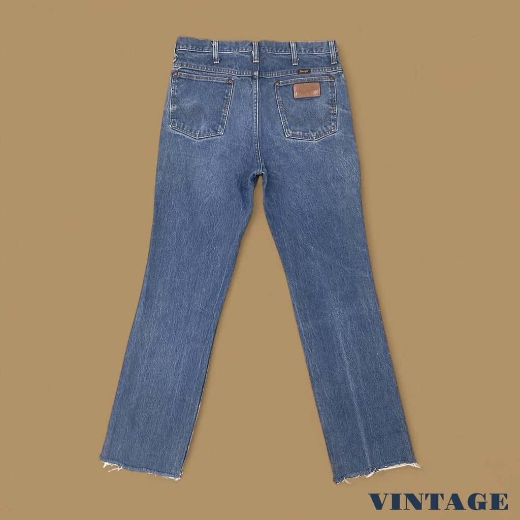 Vintage Wrangler USA Raw Hem Straight Leg Skater Jeans Mid Blue W33 L30