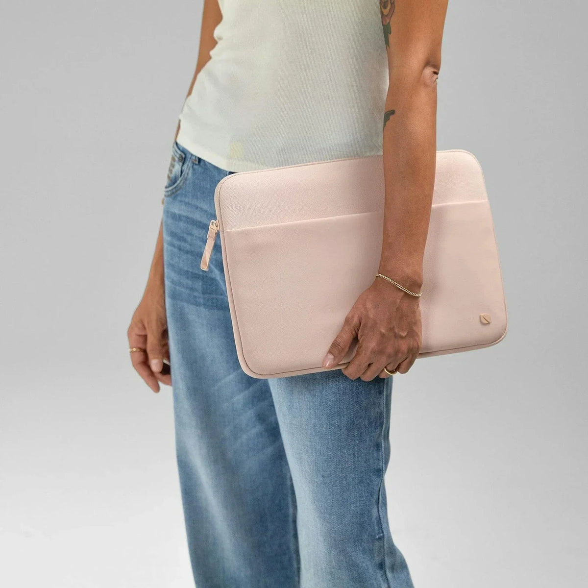 Incase A.R.C. Sleeve with ReSpun 100% Recycled Polyester peach